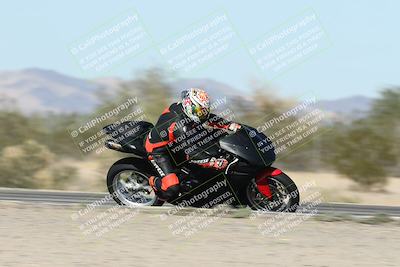 media/Dec-01-2025-Moto Forza (Mon) [[2daa91e15f]]/3-Beginner Group/Session 2 (Turn 7 Inside Pans)/